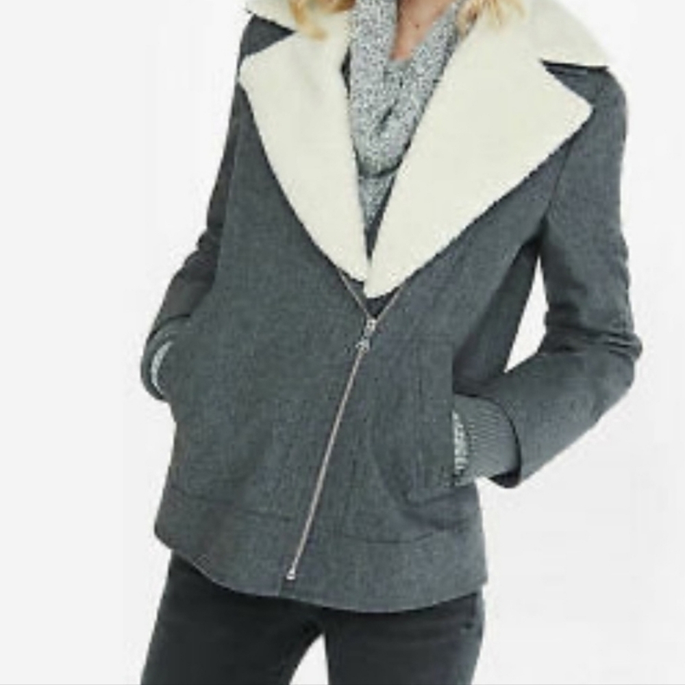 EXPRESS Women's Charcoal Faux FurWool Blend Full Zip Warm Winter Coat SizeM Used